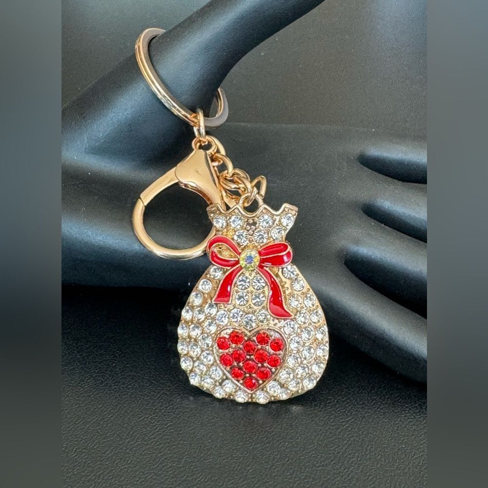 BAG CHARM  Gold Tone Crystal Red Heart and Bow Purse Charm Keychain NWT - Picture 2 of 6